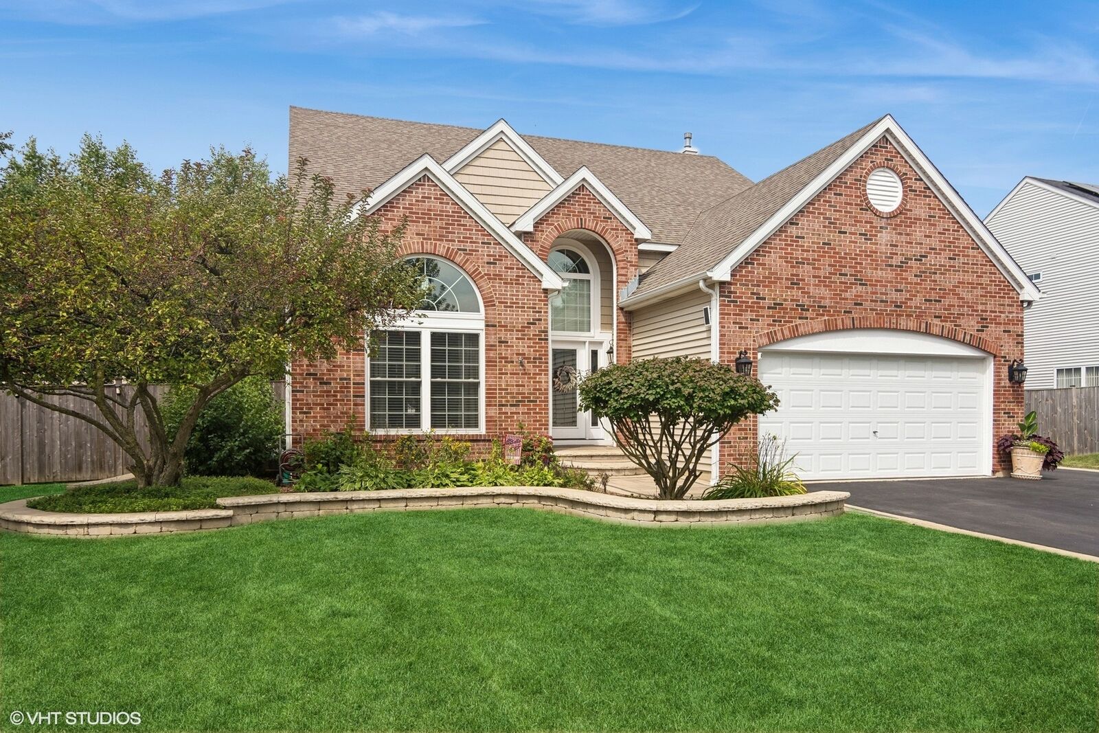 Property Photo: 150 Rushmore Drive IL 60103