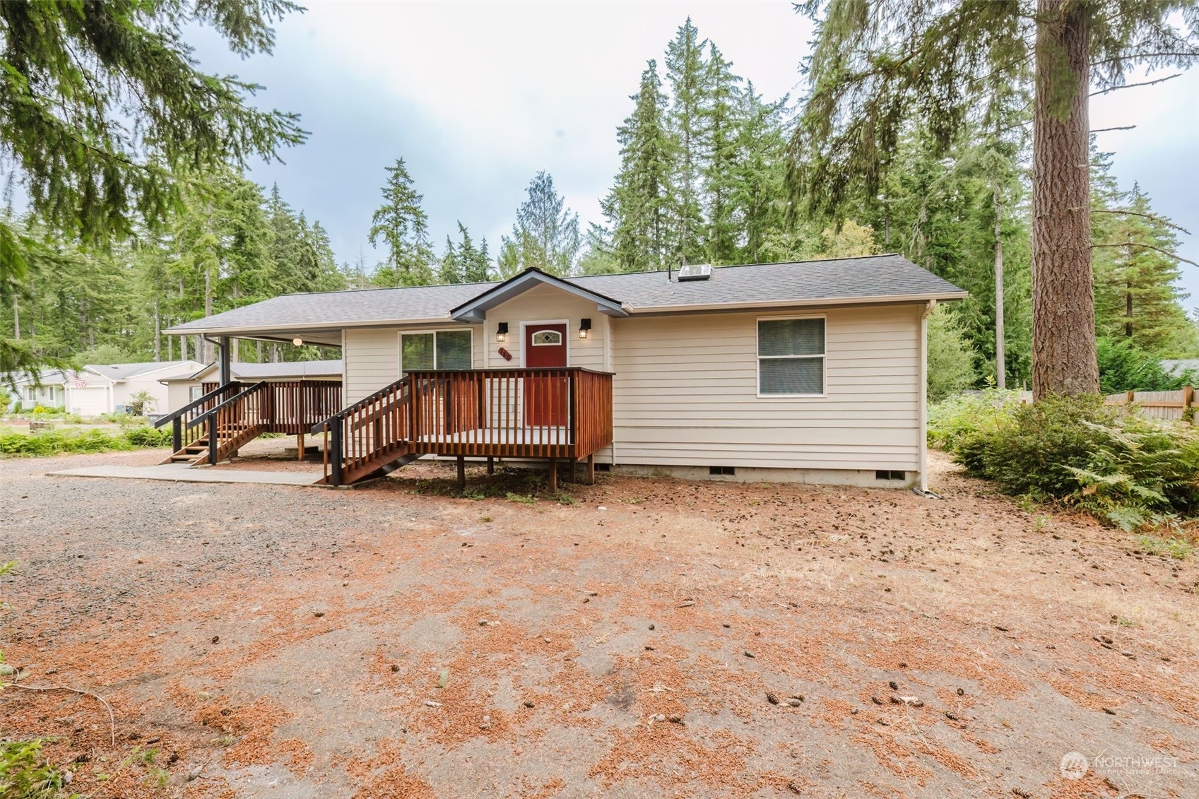 Property Photo:  780 E Lakeshore Drive W  WA 98584 