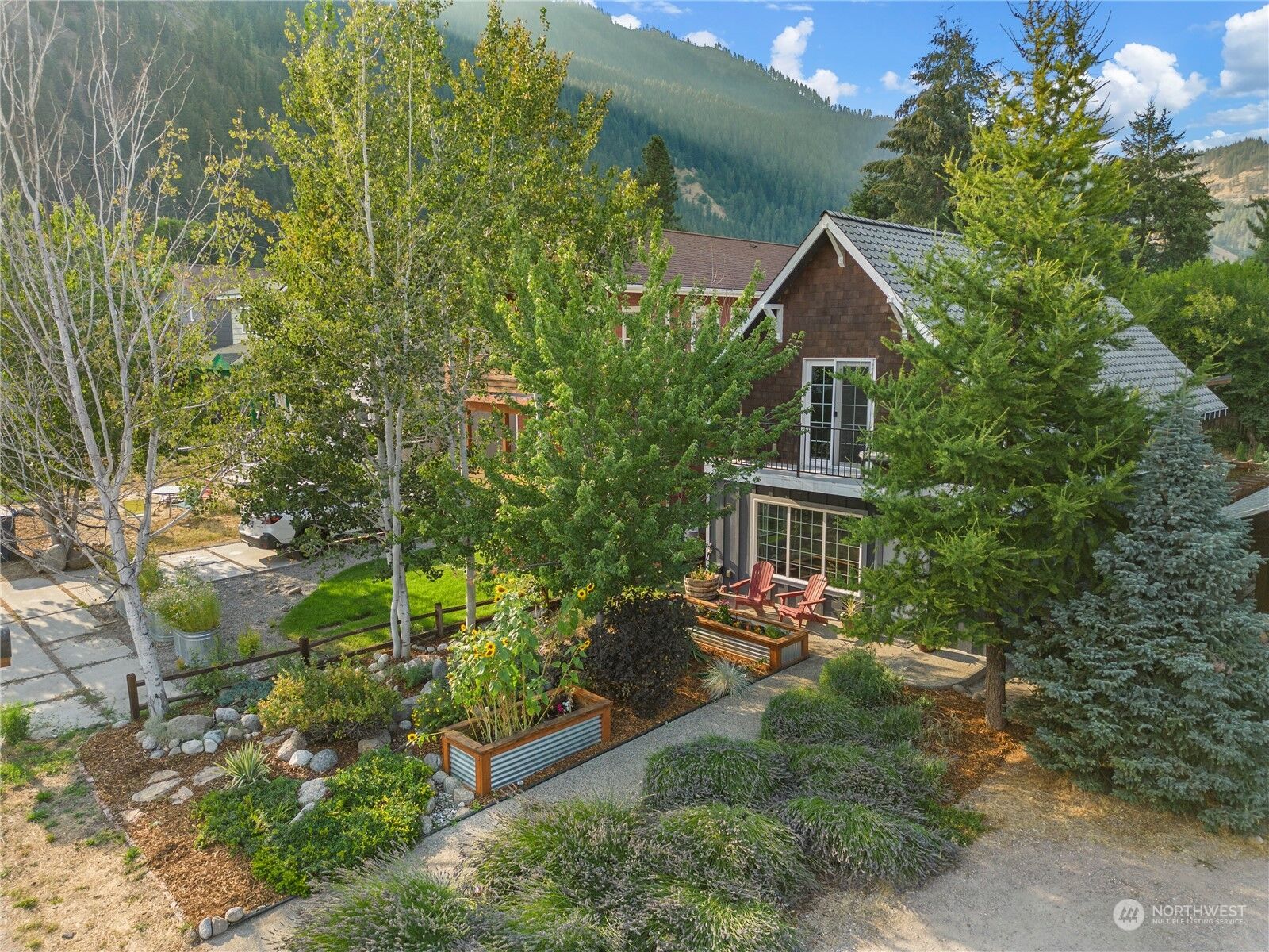 Property Photo:  226 Park Avenue  WA 98826 