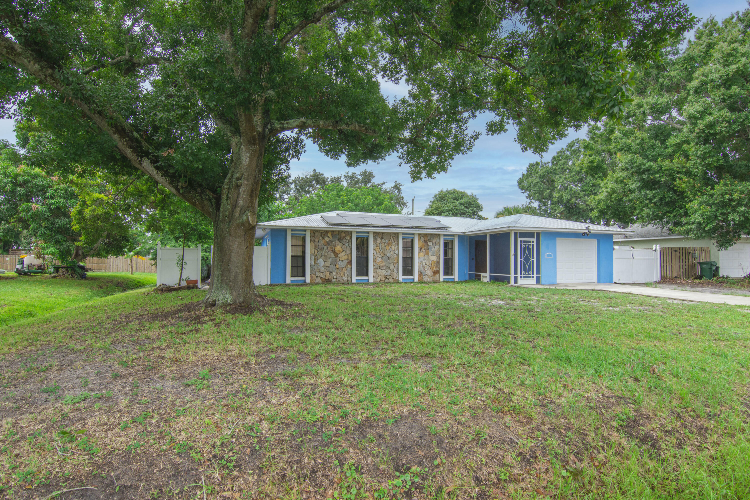 Property Photo:  7505 Ocala Avenue  FL 34951 