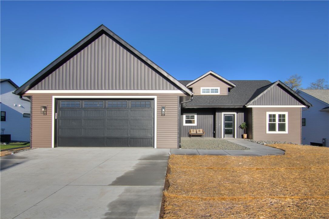 Property Photo: 5010 Woodlands Drive WI 54703