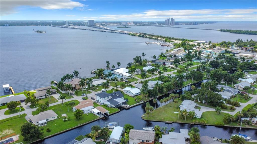 Property Photo: 94 E North Shore Ave FL 33917