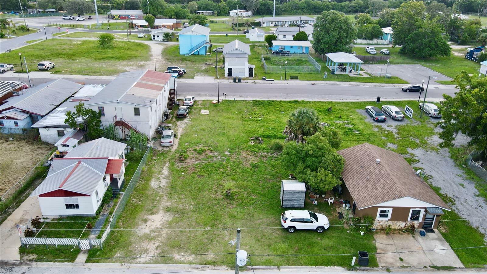 Property Photo:  938 S Pineland Avenue  FL 33825 