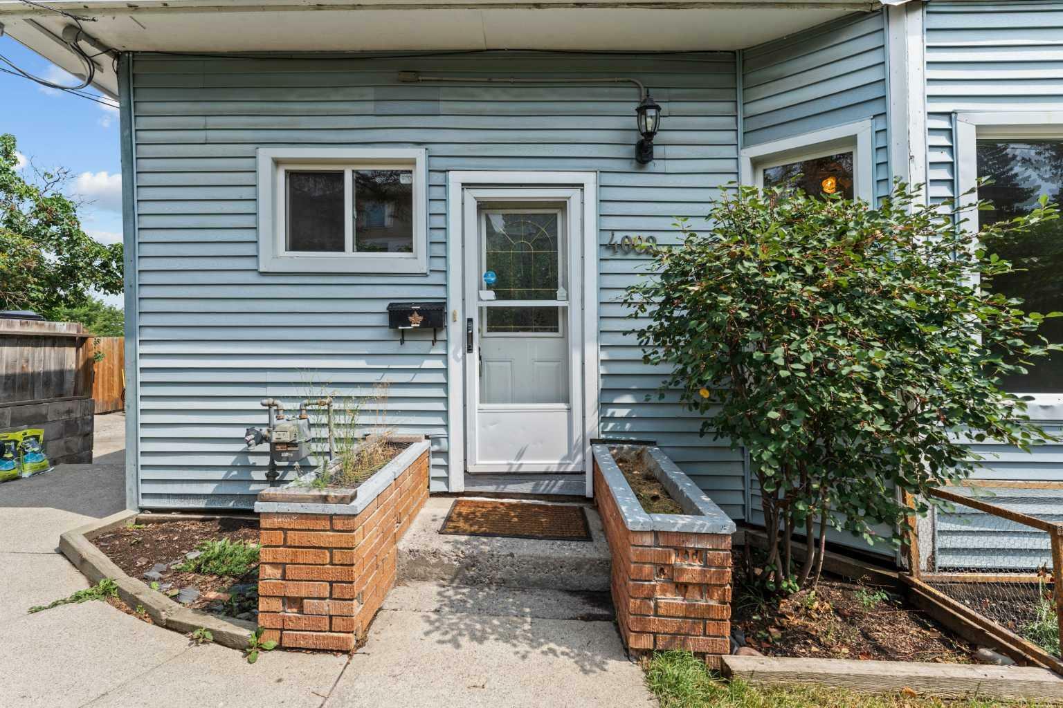 Property Photo:  4008 Centre A Street NE  AB T2E 3A8 