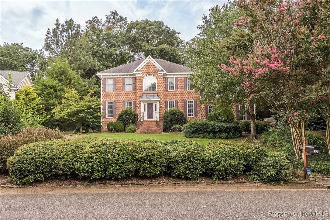 Property Photo:  221 Mill Stream Way  VA 23185 