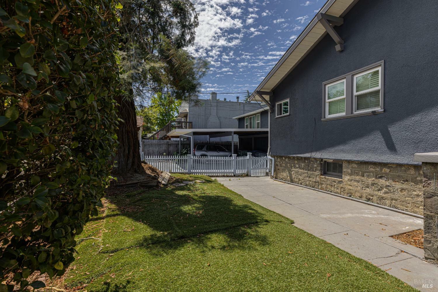 Property Photo:  888 Petaluma Boulevard  CA 94952 