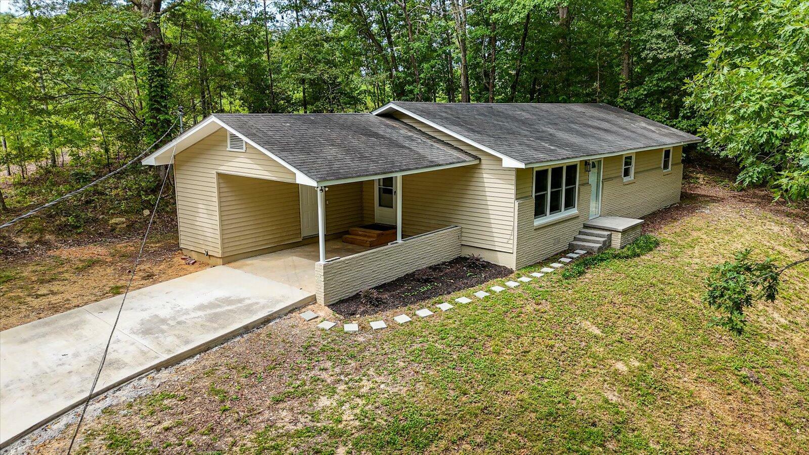 Property Photo: 237 SW Forest Hill Road GA 30720