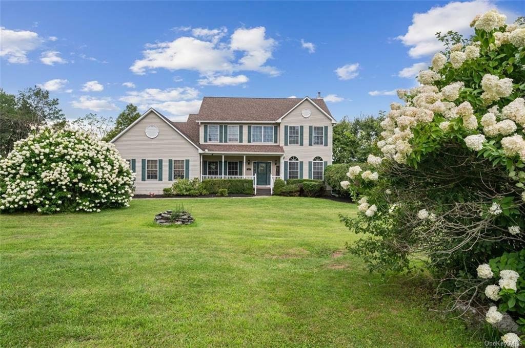 Property Photo:  37 Ridgecrest Drive  NY 12594 