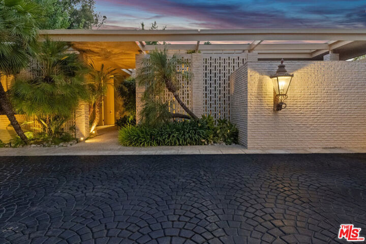 Property Photo: 828 Flintridge Avenue CA 91011