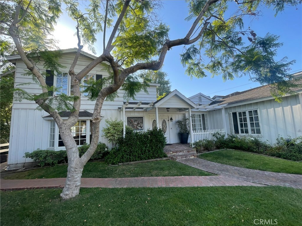 Property Photo:  23 Dapplegray Lane  CA 90274 