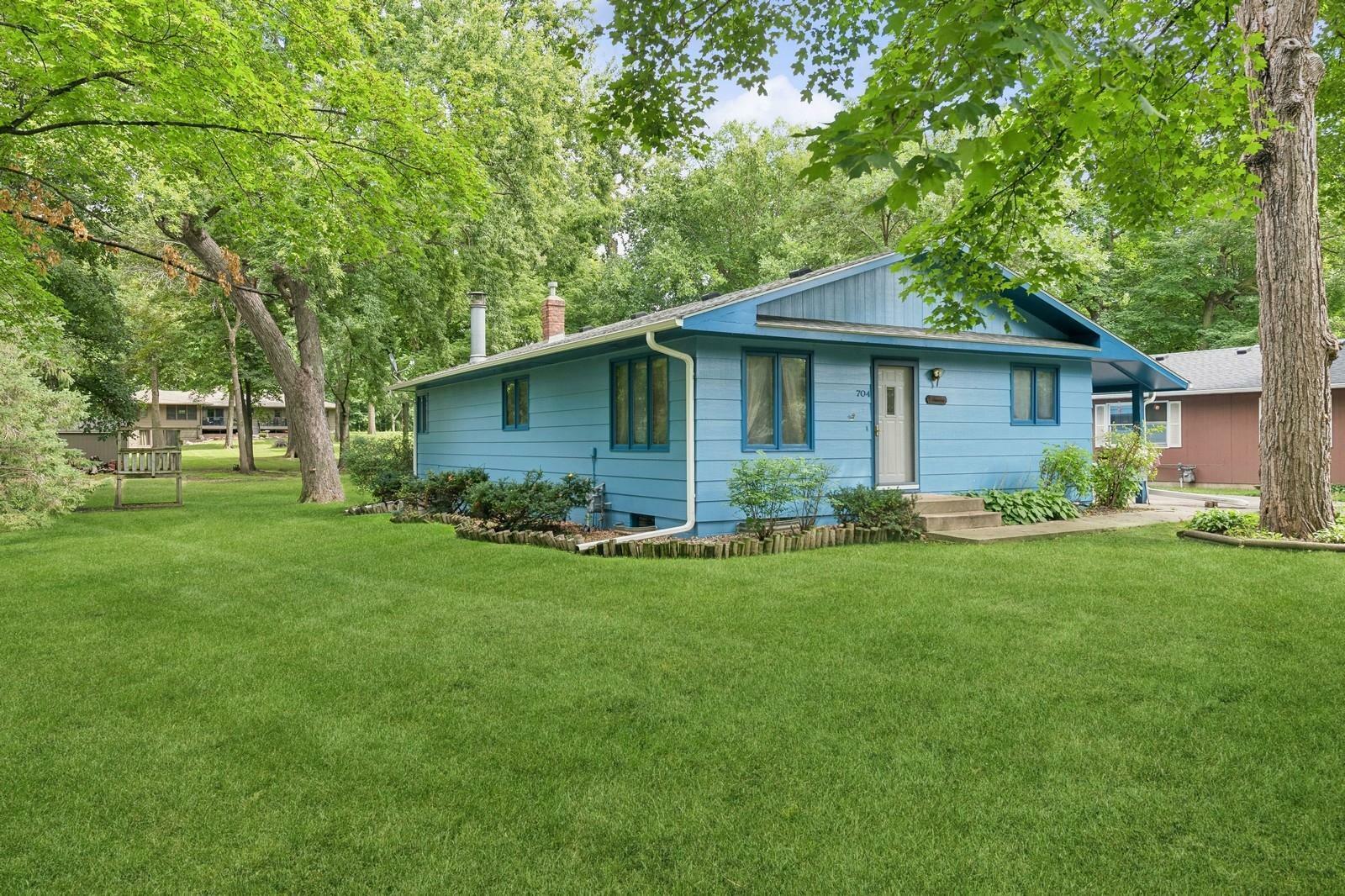 Property Photo:  704 Nixon Avenue SE  MN 55388 