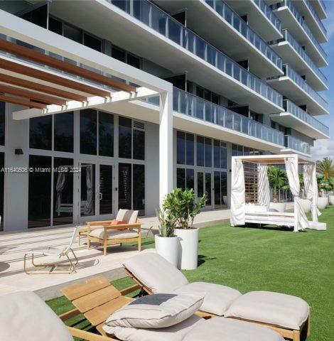 Property Photo:  16385 Biscayne Blvd Ph7  FL 33160 