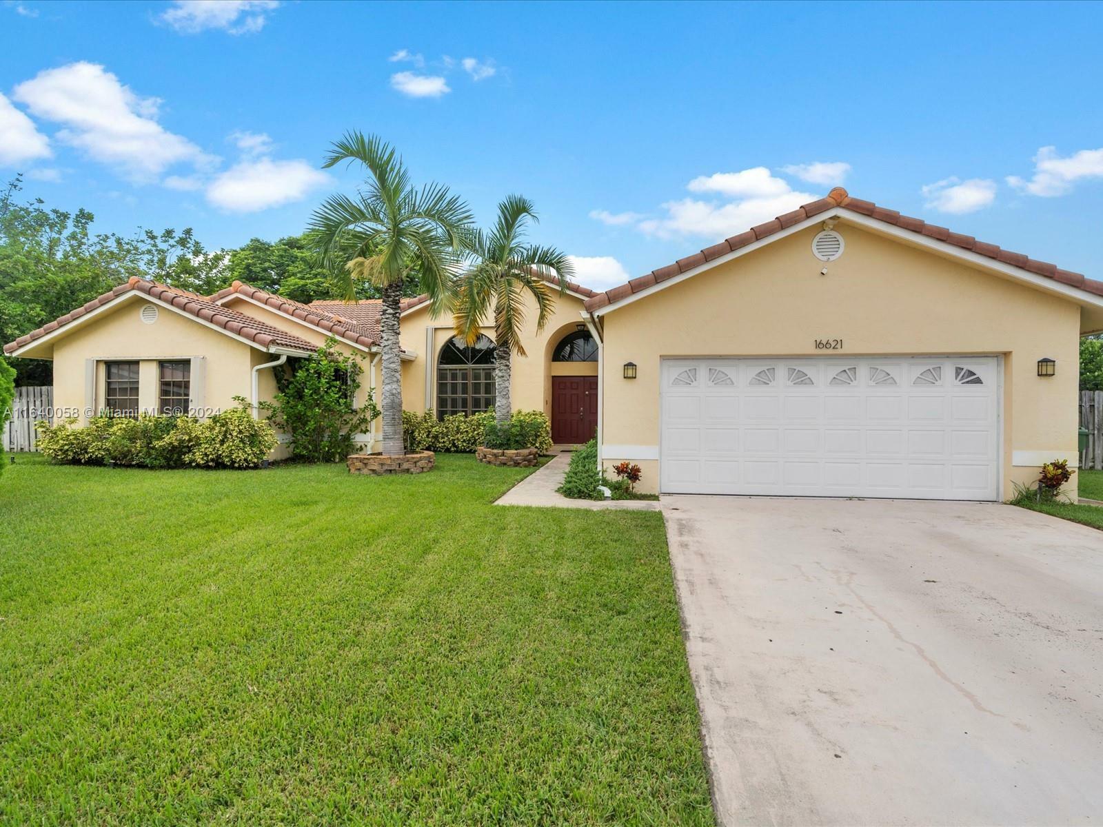 Property Photo:  16621 Royal Poinciana Ct  FL 33326 