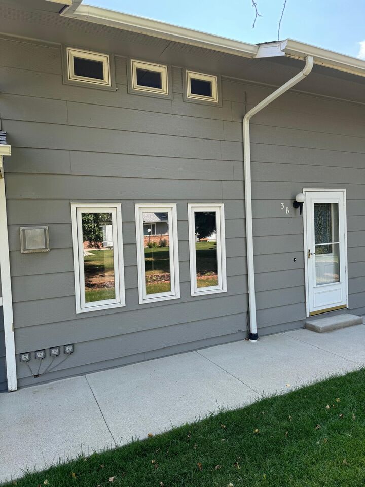 Property Photo:  1500 De Smet Avenue 3B  WY 82801 