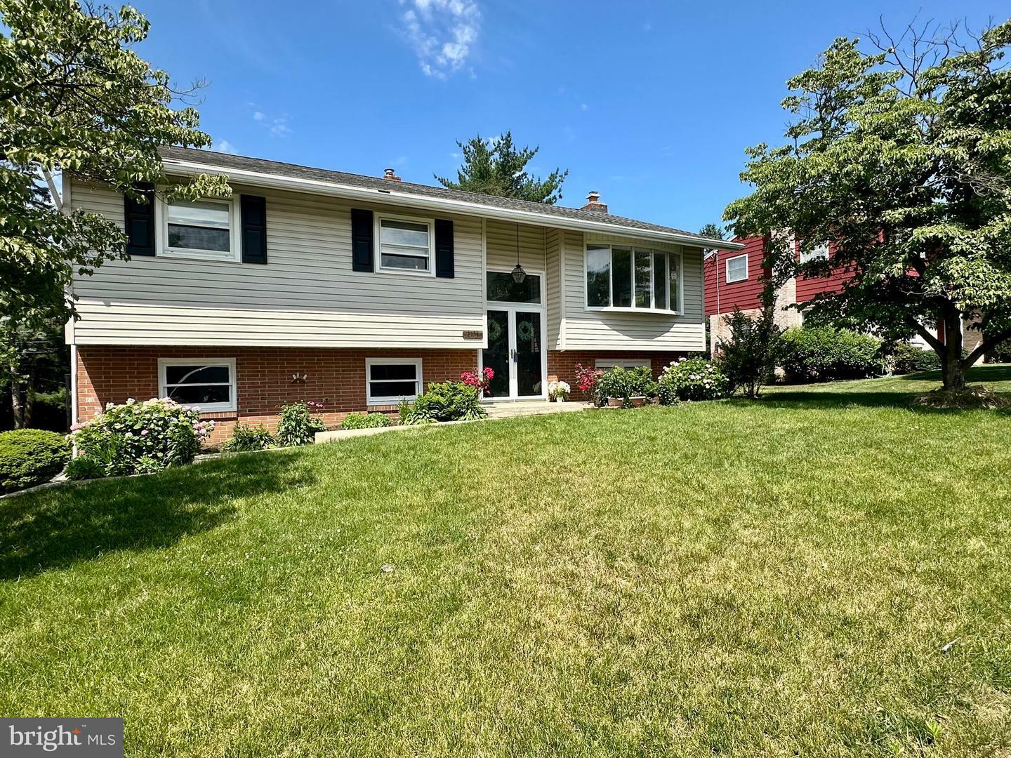 Property Photo:  2134 Sherwal Avenue  PA 17601 