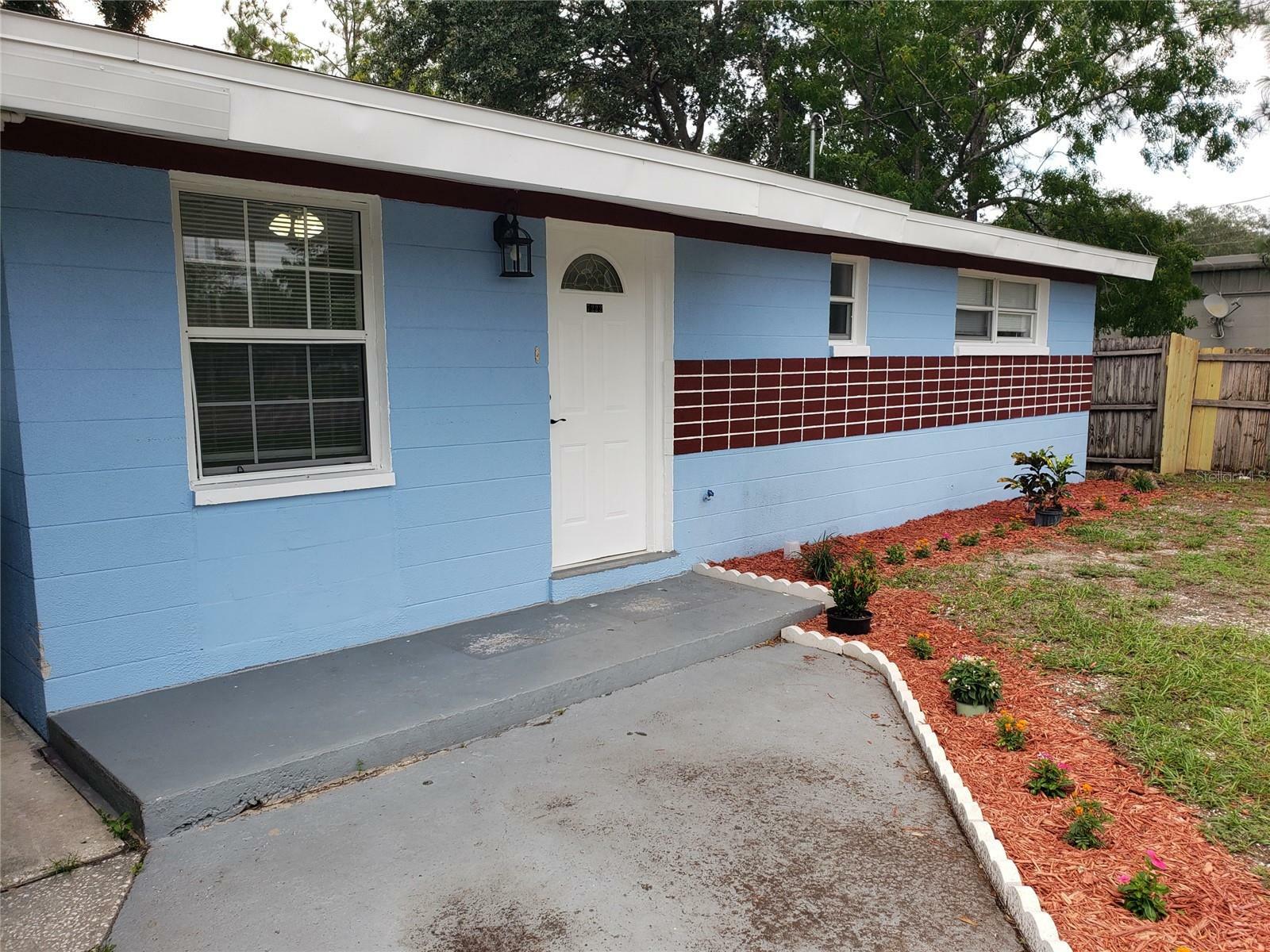 Property Photo:  7222 E Chelsea Street  FL 33610 