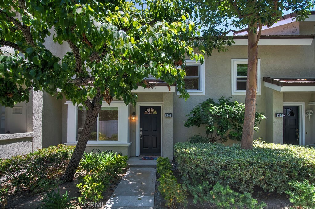 Property Photo:  559 Springbrook N 31  CA 92614 