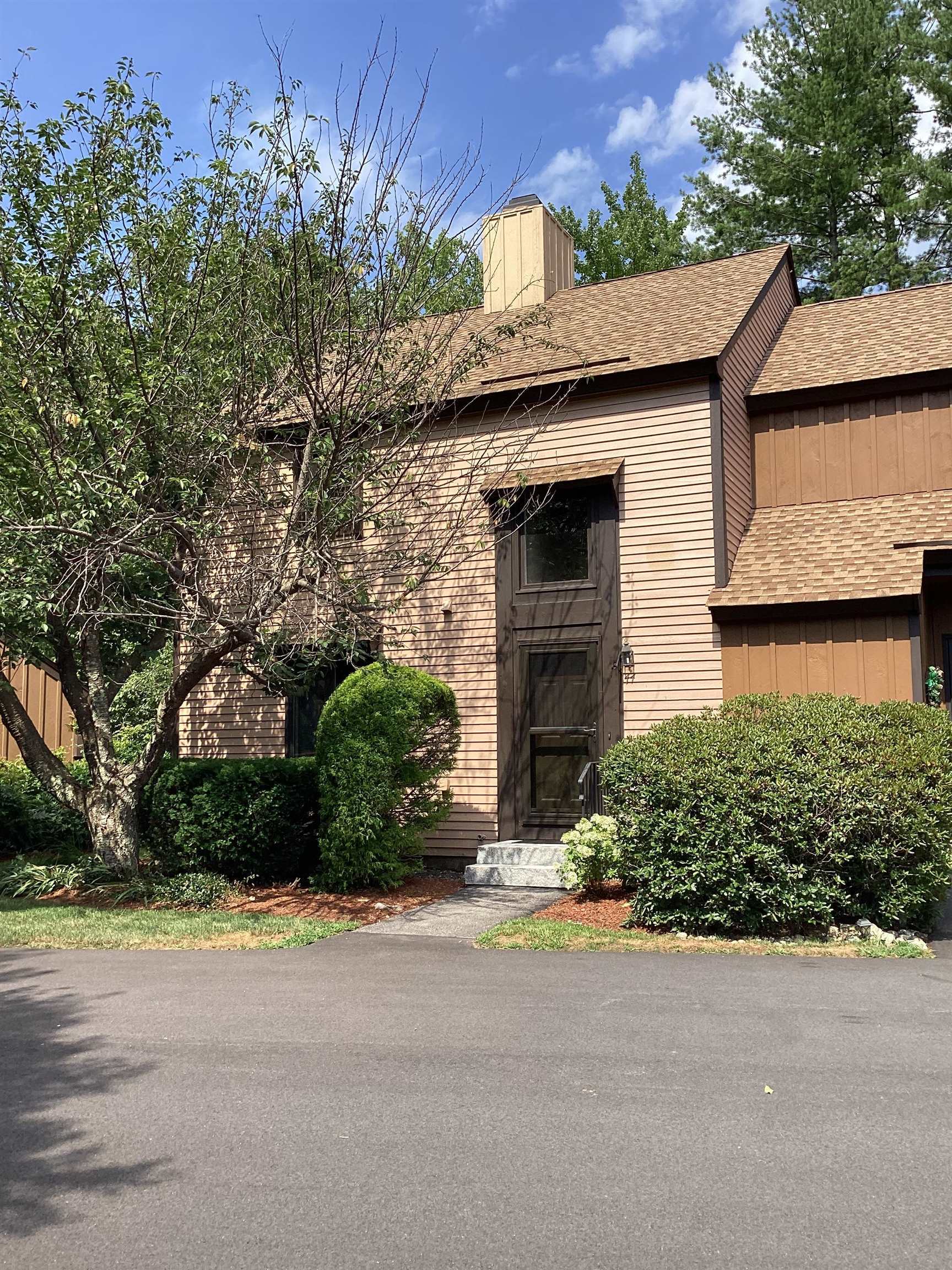 Property Photo:  44 Quarry Circle  NH 03055 