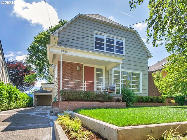 2526 NE 27th Ave  Portland OR 97212 photo