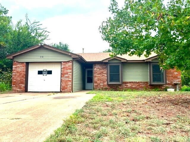 Property Photo:  316 S Colby Lance Street  OK 74074 