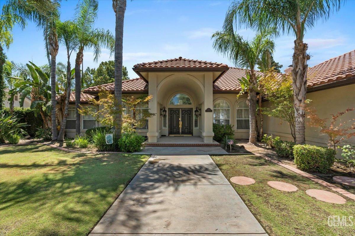 Property Photo:  7817 Davin Park Drive  CA 93308 