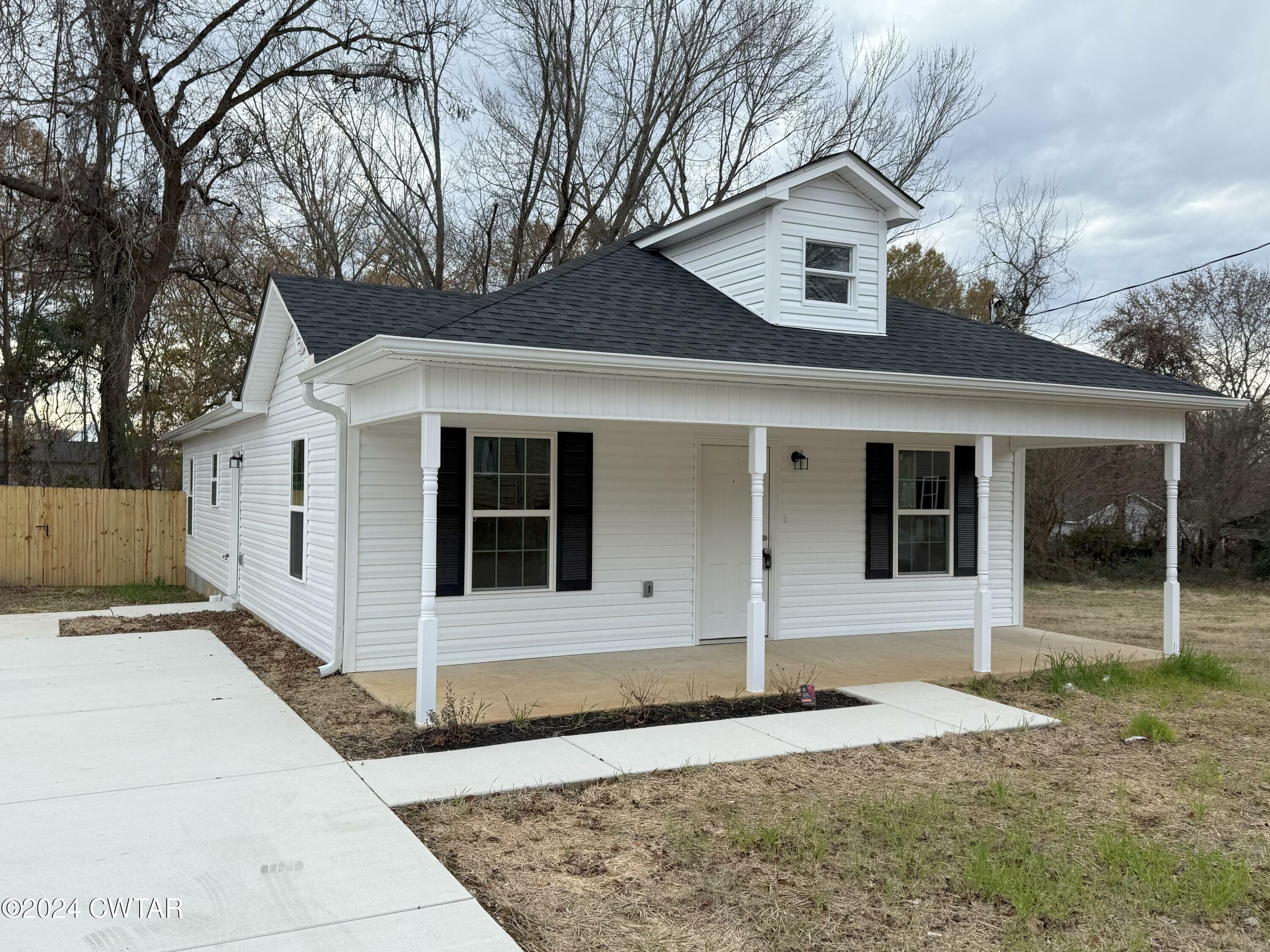 Property Photo:  186 Dupree Street  TN 38301 