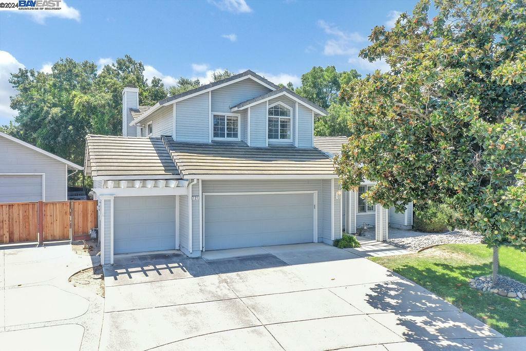 Property Photo:  121 Meadow Ct  CA 94561 