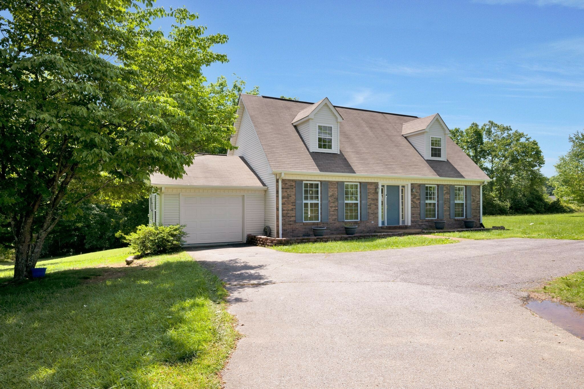 Property Photo:  100 West Dell Rd  TN 37055 