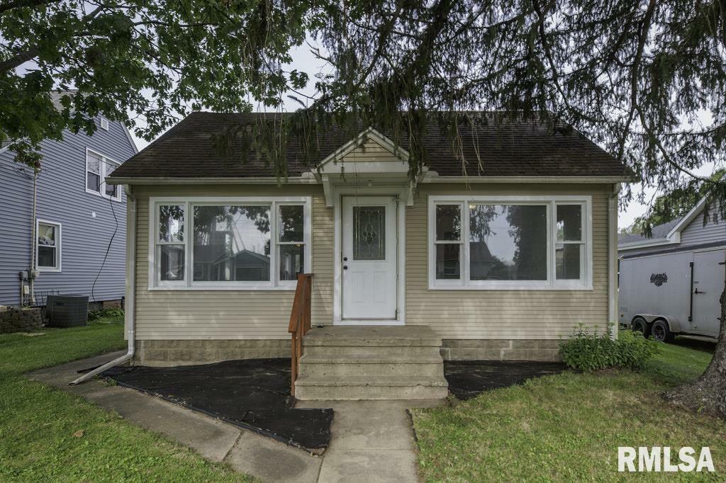 Property Photo:  205 Franklin Street  IL 61561 