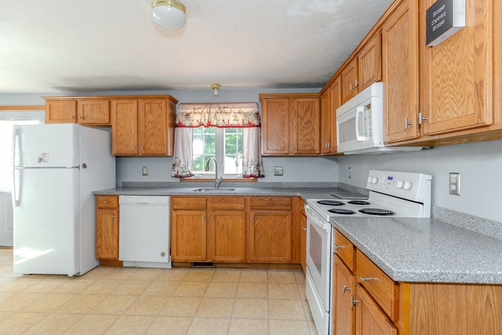 Property Photo:  309 Center St 309  MA 02324 