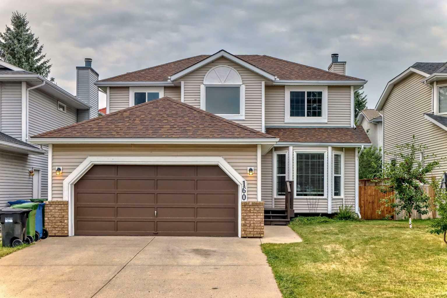 160 Sandringham Close NW  Calgary AB T3K 3W9 photo