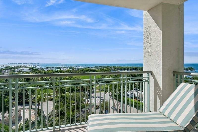 Property Photo: 3400 SW 27th Ave 802 FL 33133
