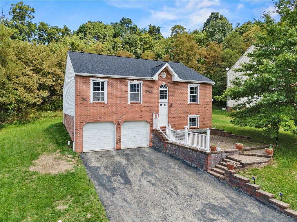 Property Photo:  1096 Rural Ridge Dr  PA 15024 