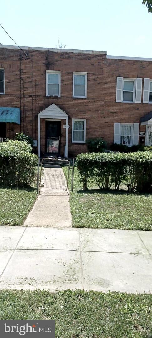 Property Photo:  5805 Dix Street Ne. NE Dix NE  DC 20019 