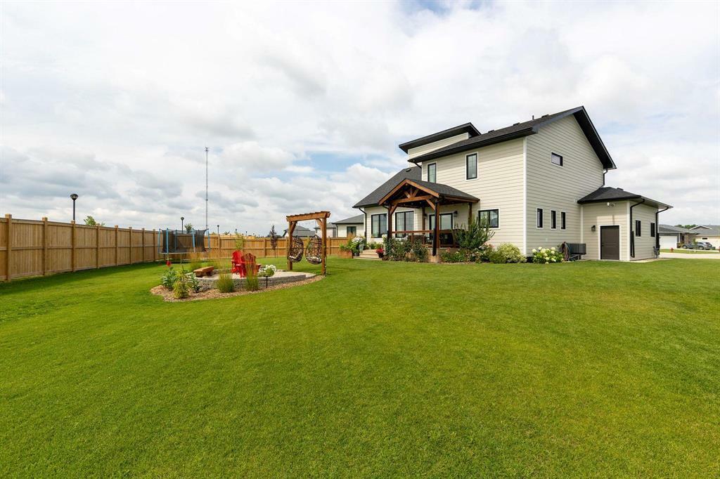 Property Photo:  21 Aston Cove  MB R5G 2P2 