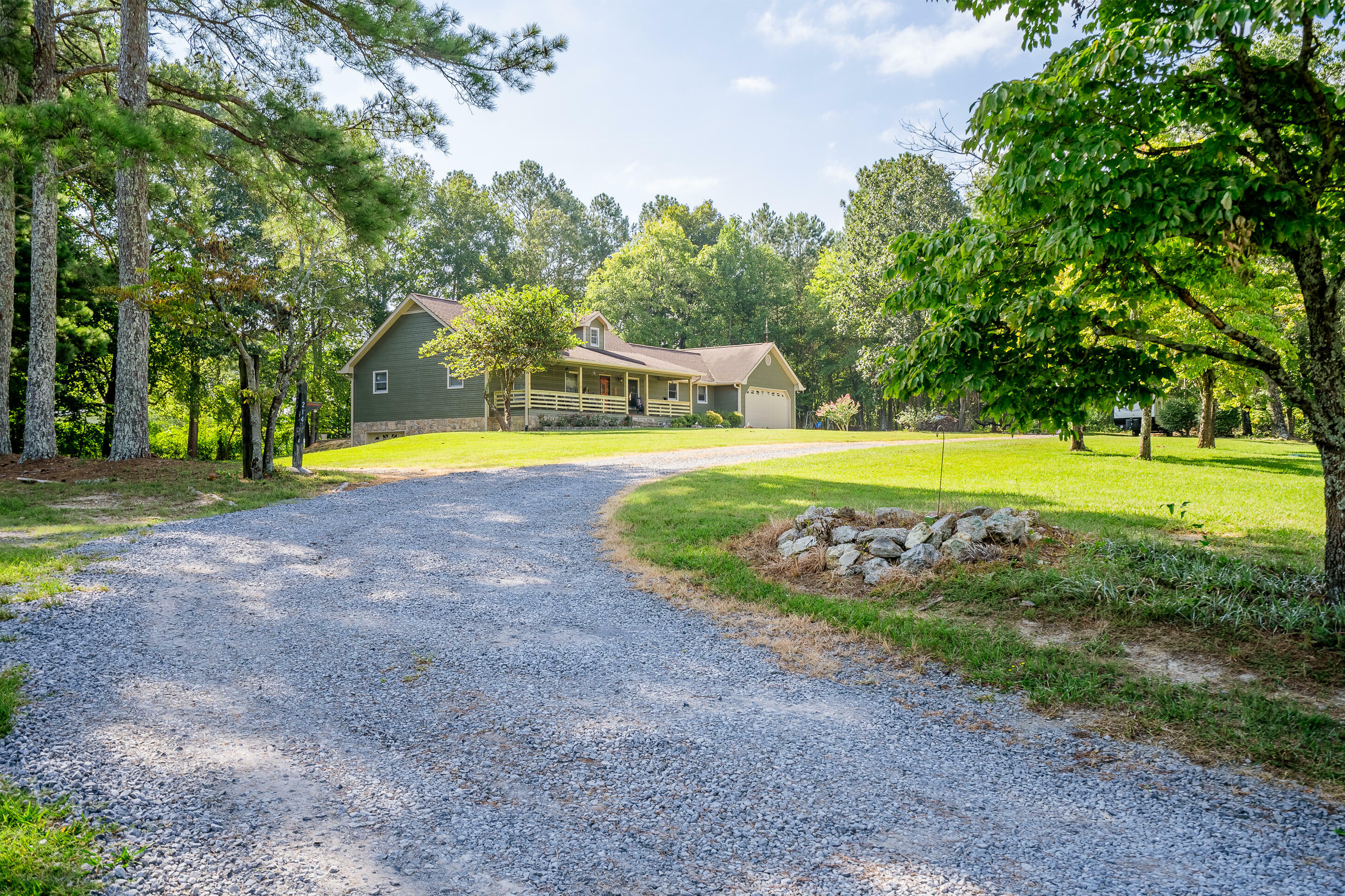 Property Photo:  214 Locksley Way  GA 30721 