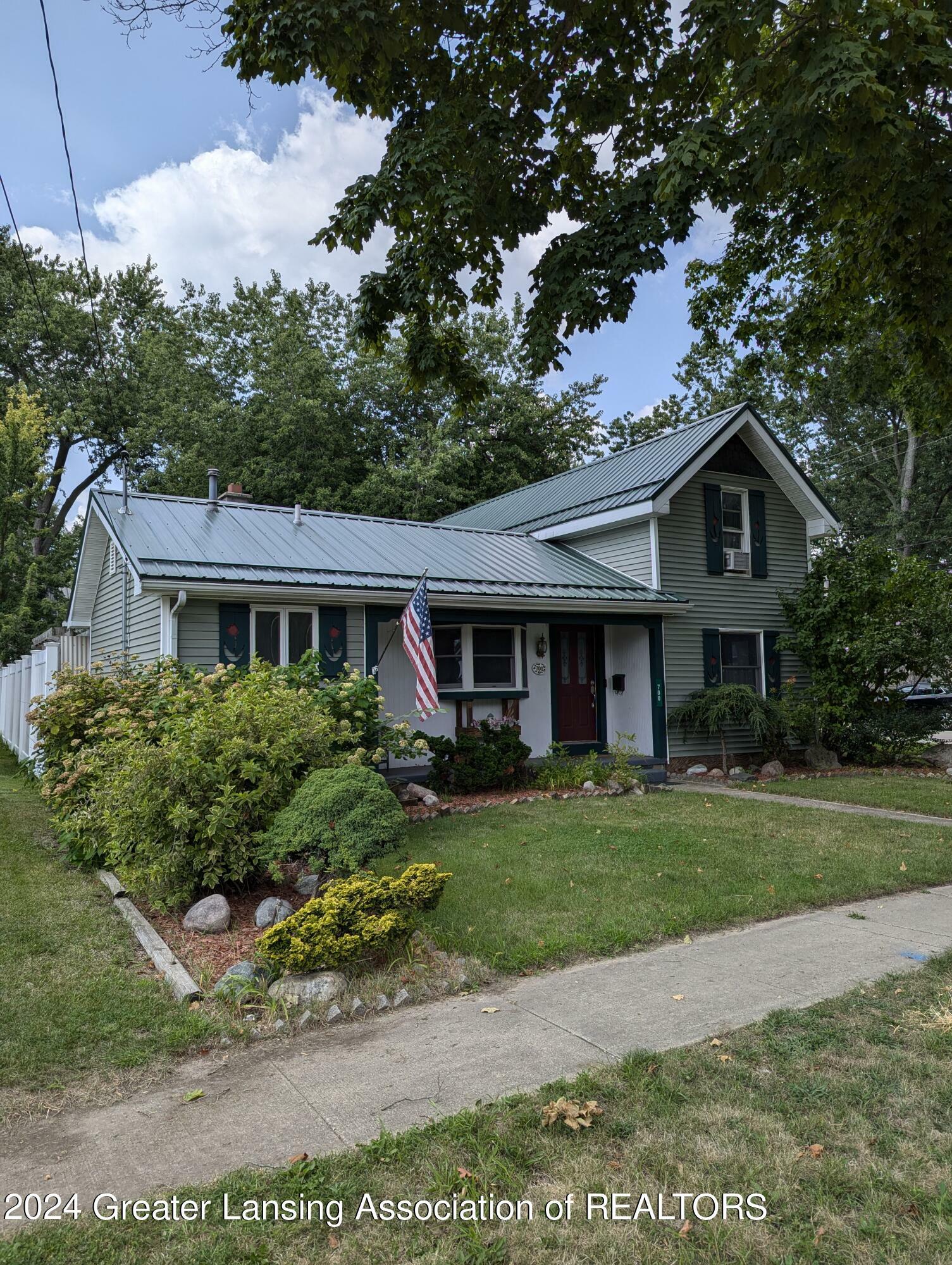 Property Photo:  700 Maple Street  MI 48837 