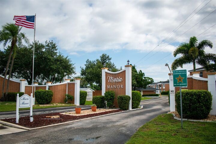 Property Photo: 4158 Tamiami Trail U6 FL 33952