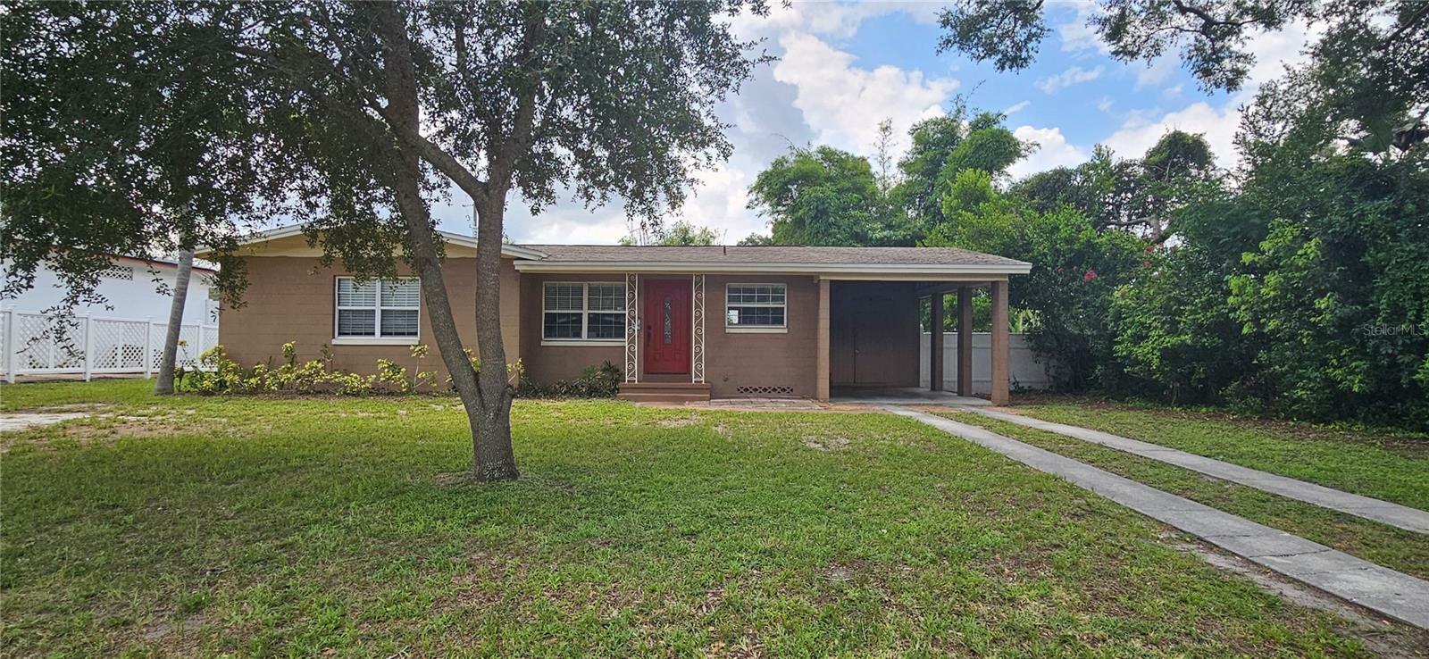 Property Photo:  2886 Roxbury Road  FL 32789 