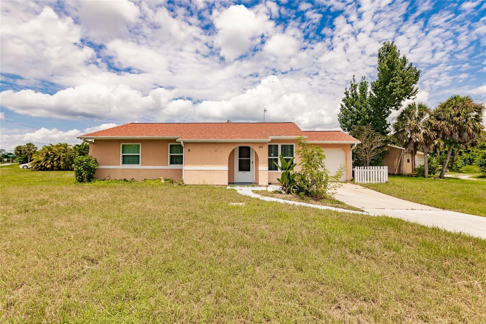 Property Photo:  600 Beeche Terrace NW  FL 33948 