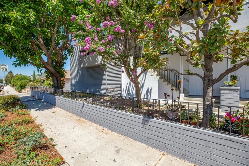 Property Photo:  6000 Coldwater Canyon Avenue 23  CA 91606 