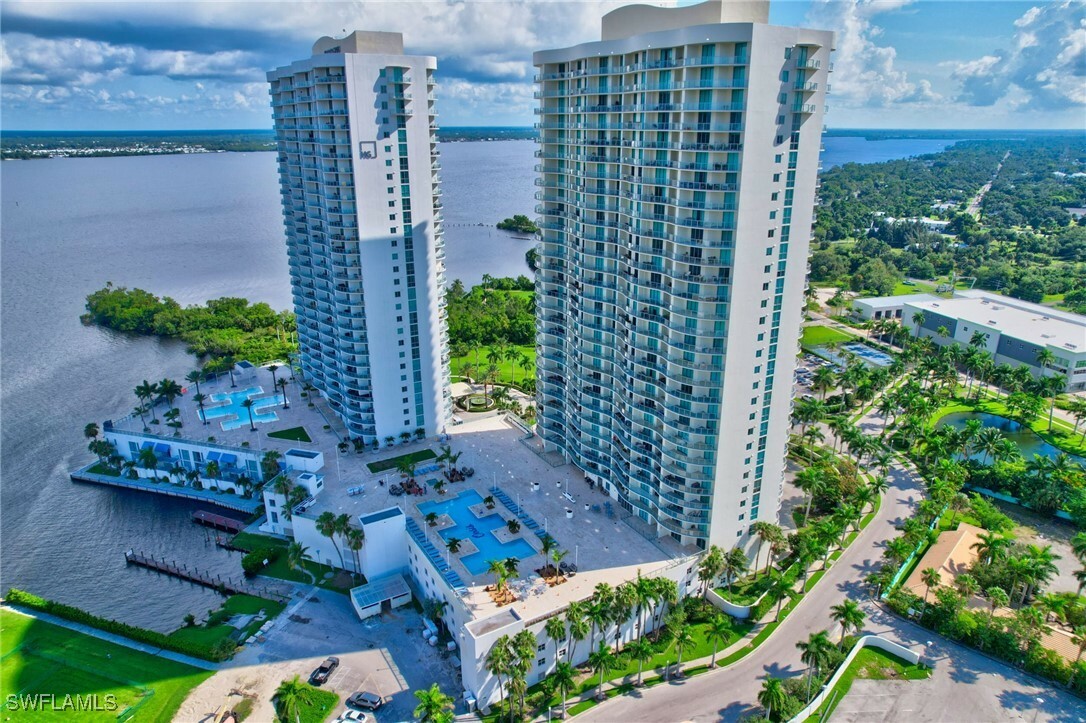 Property Photo:  3000 Oasis Grand Boulevard 2405  FL 33916 