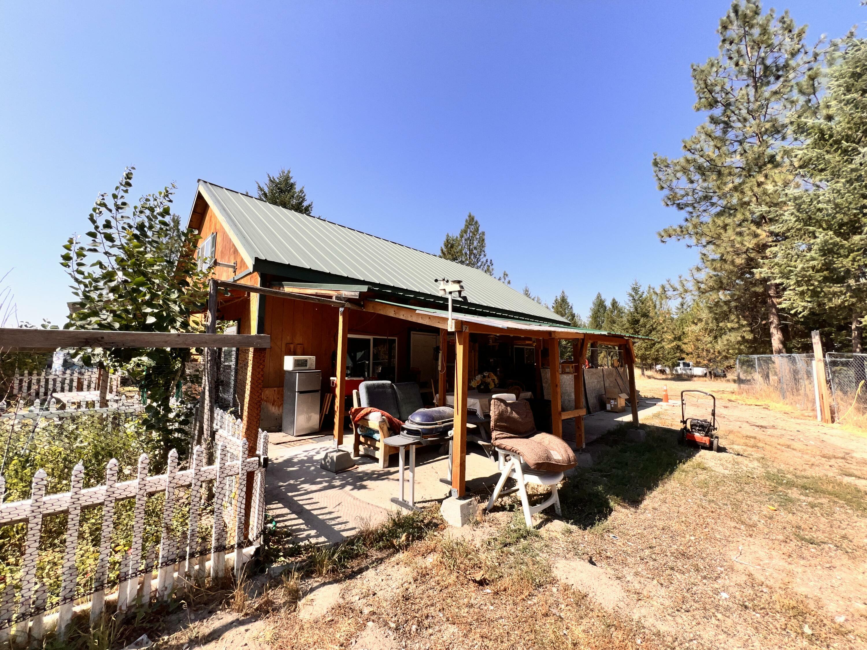 Property Photo:  74 Fs 3230 Rd  WA 98859 