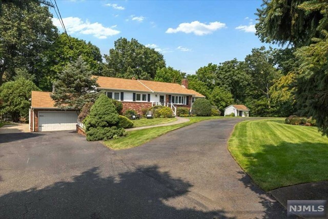 Property Photo:  36 Laggner Court  NJ 07506 