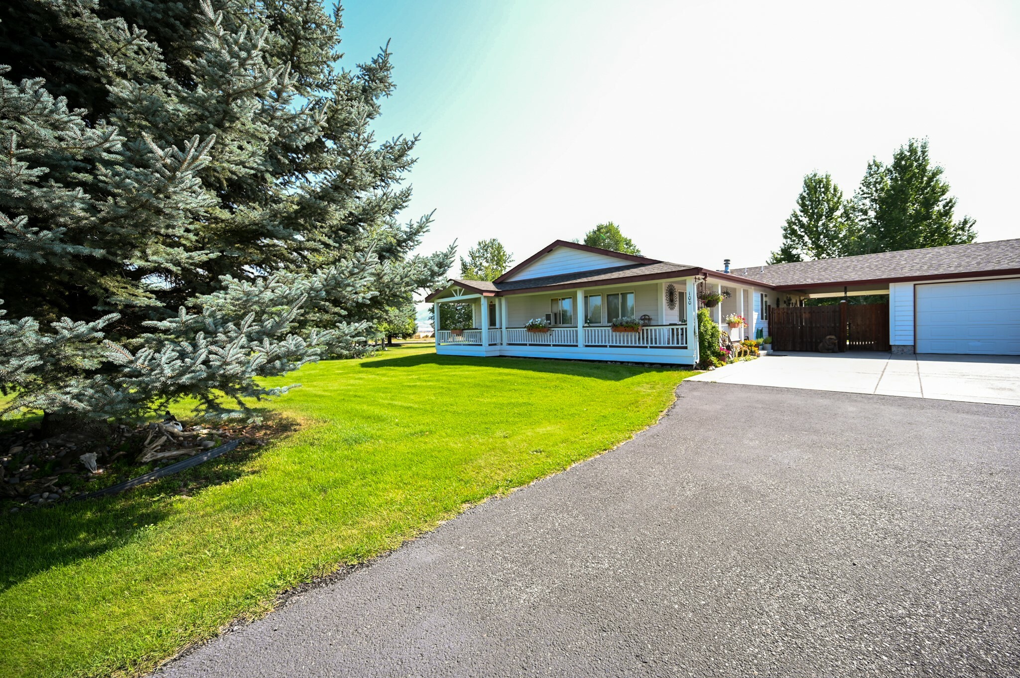 Property Photo: 100 Woodbury Avenue MT 59714