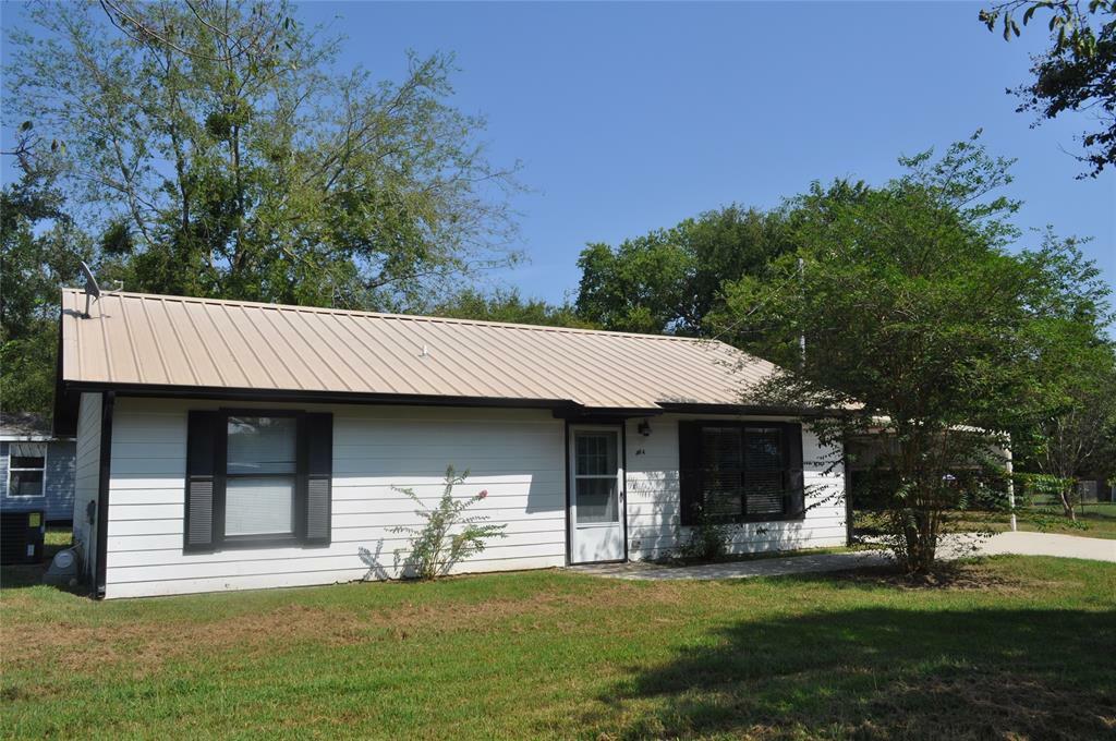 Property Photo:  964 Farm Road 900 N  TX 75478 