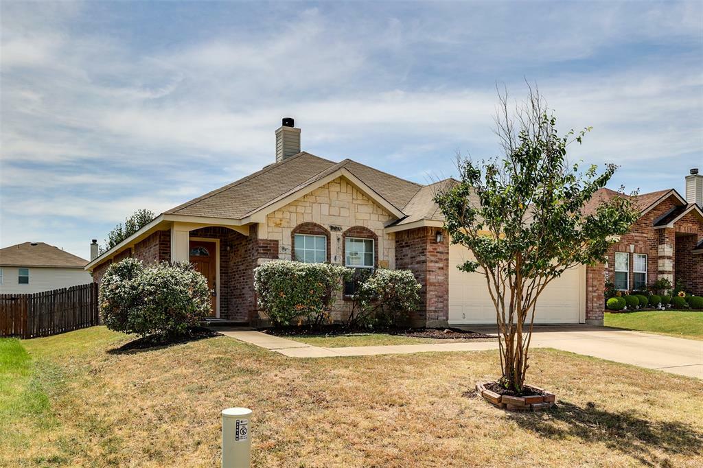 Property Photo:  825 Crystal Drive  TX 76028 