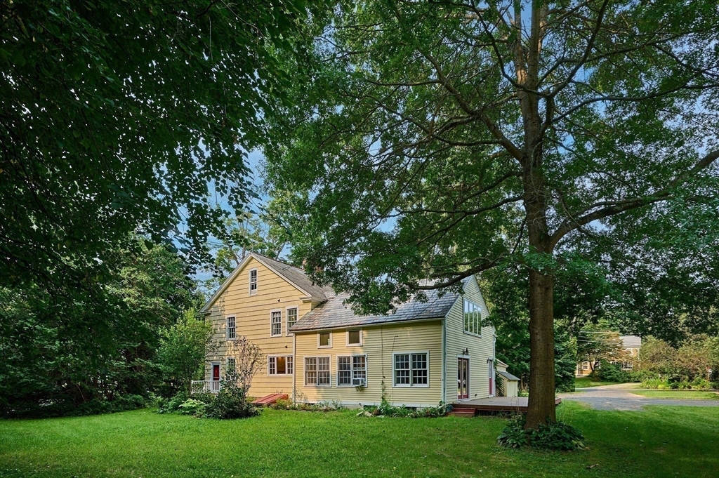 Property Photo:  122 Bay Rd  MA 01035 