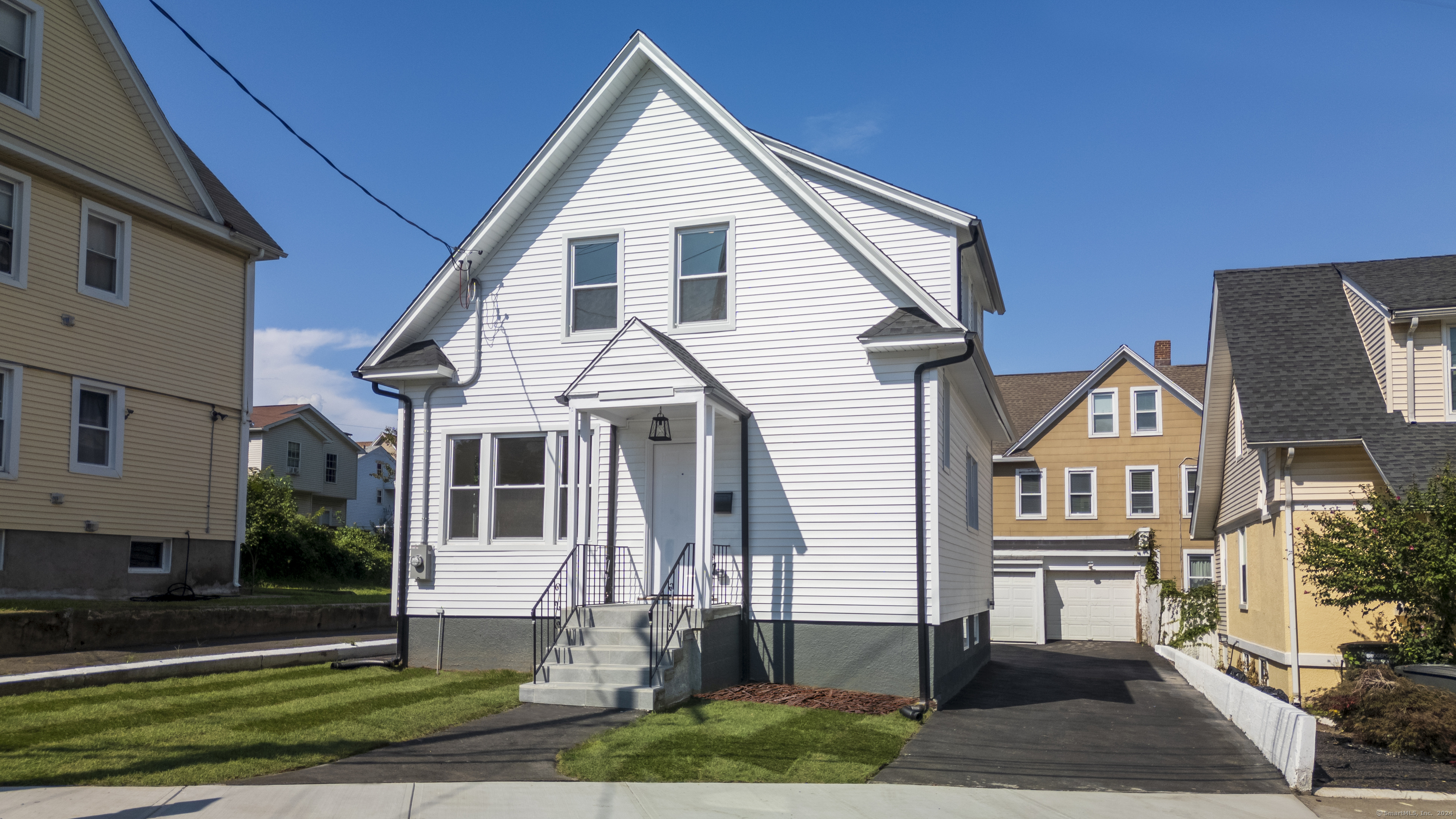 Property Photo:  49 Hope Street  CT 06605 