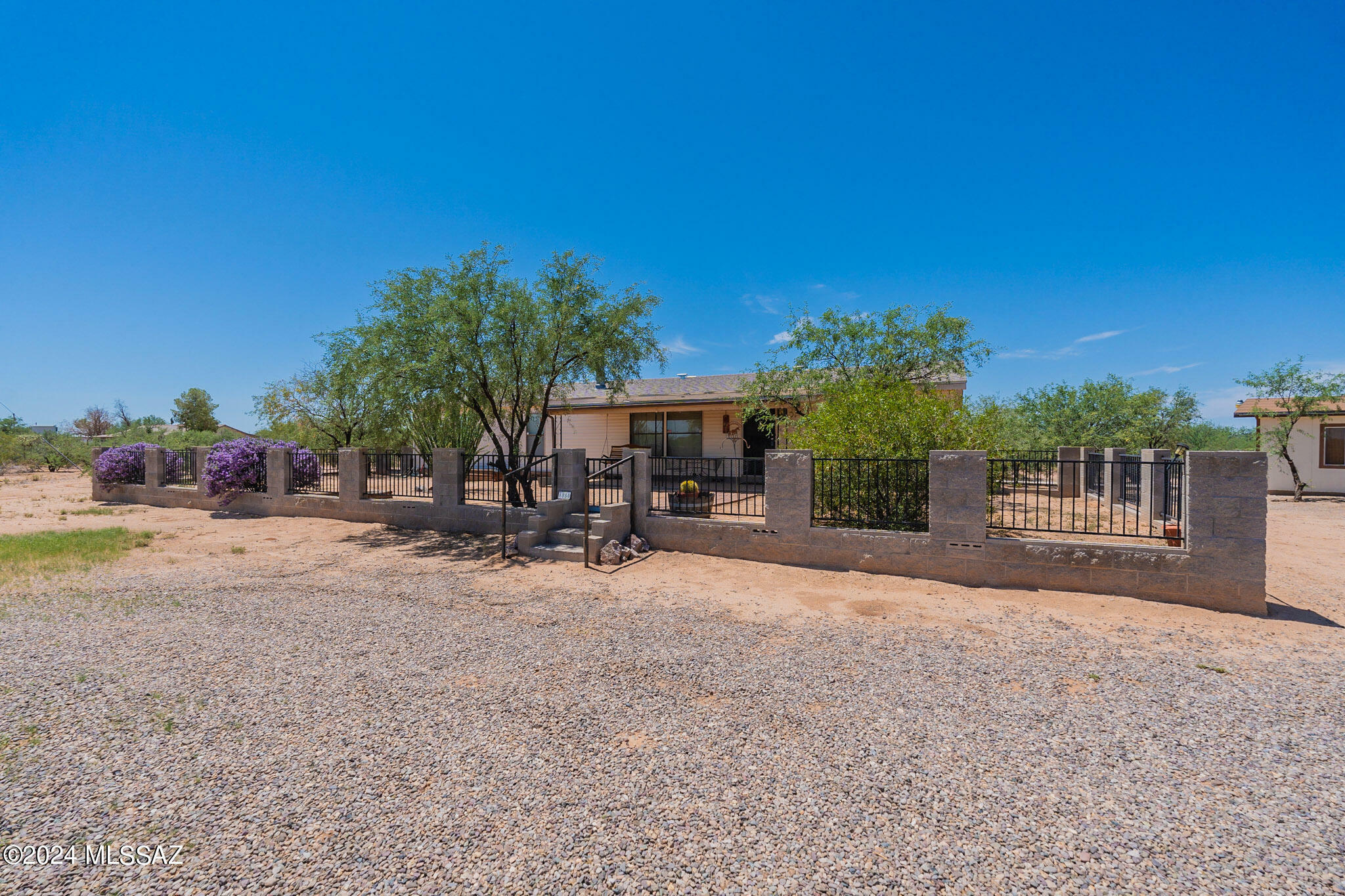 Property Photo:  6820 S Avalon Drive  AZ 85735 